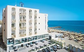 Hotel International Direttamente Sulla Sabbia