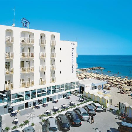 Hotel International Direttamente Sulla Sabbia Misano Adriatico Kültér fotó