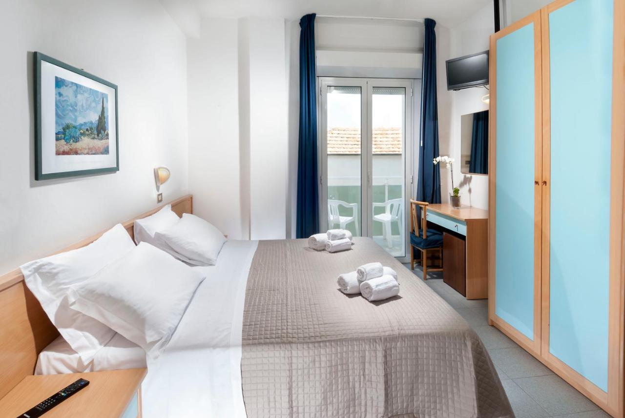 Hotel International Direttamente Sulla Sabbia Misano Adriatico Kültér fotó