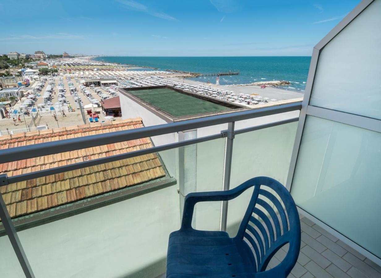 Hotel International Direttamente Sulla Sabbia Misano Adriatico Kültér fotó